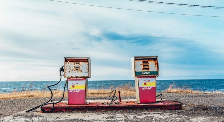 Une station-service.